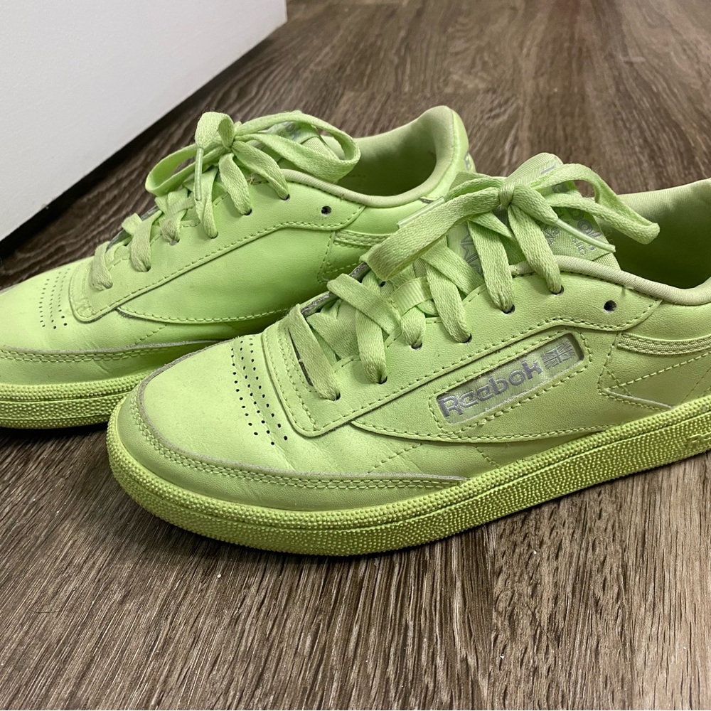 Reebok x Aritzia | Lime Green Sneakers
